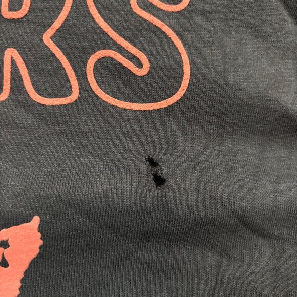 Hooters “Since 1983” Graphic T-Shirt Size Medium - Picture 5 of 5